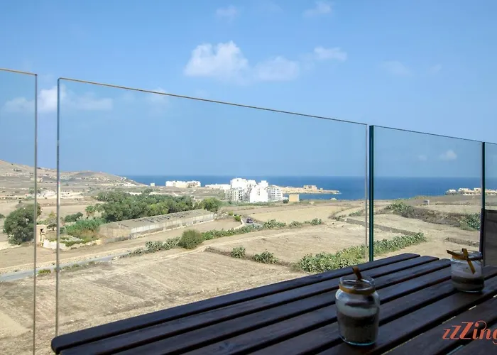 2 Bed Apartment W Distant Sea And Country Views