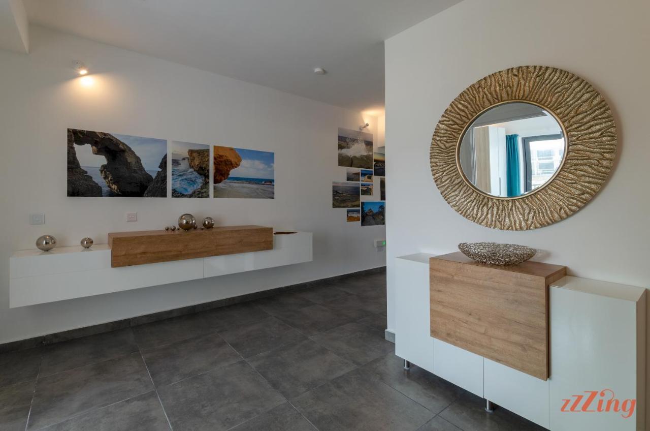 Apartment 2 Bed W Distant Sea And Country Views